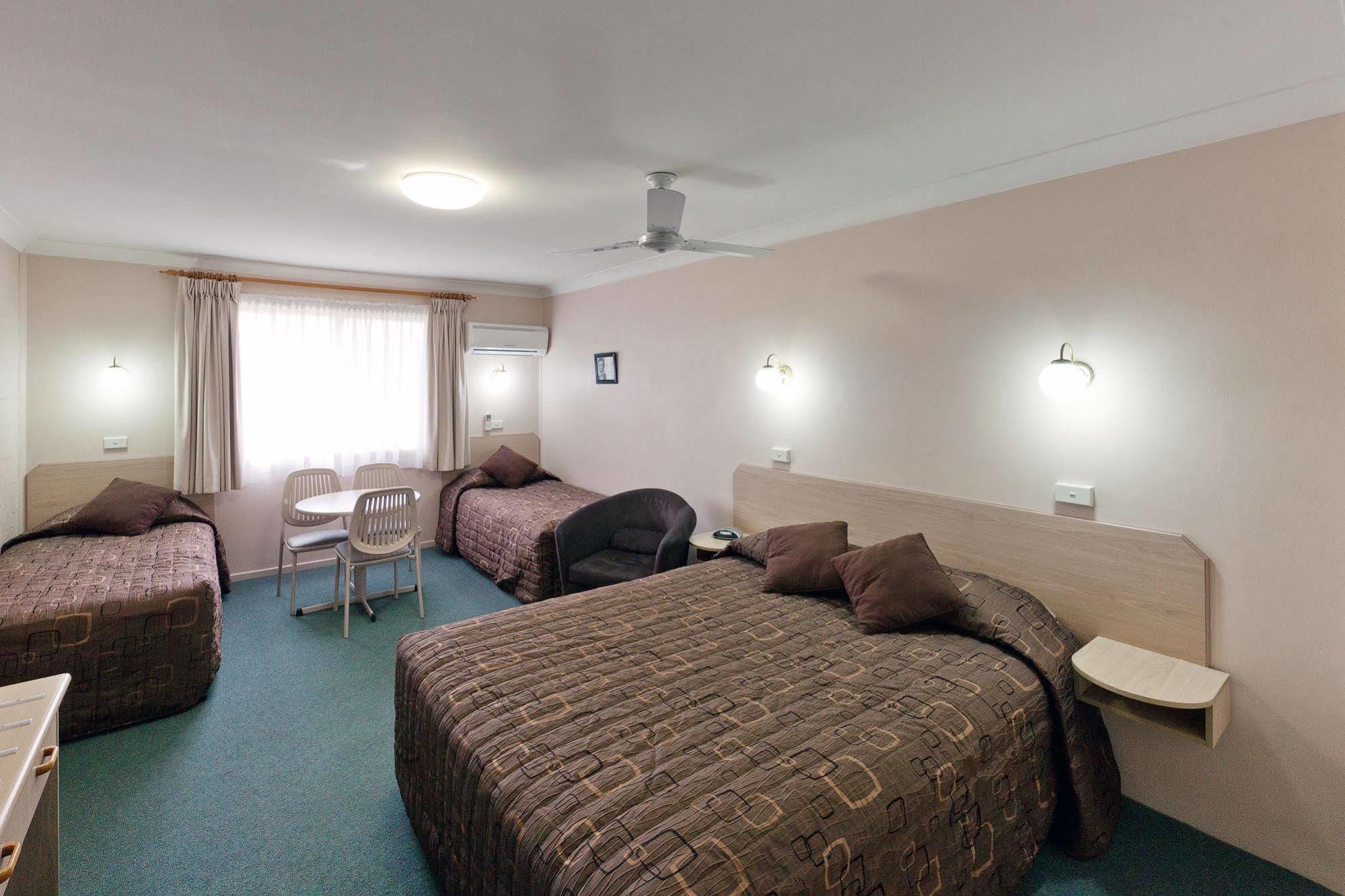 Abraham Lincoln Motel Tamworth Exterior photo