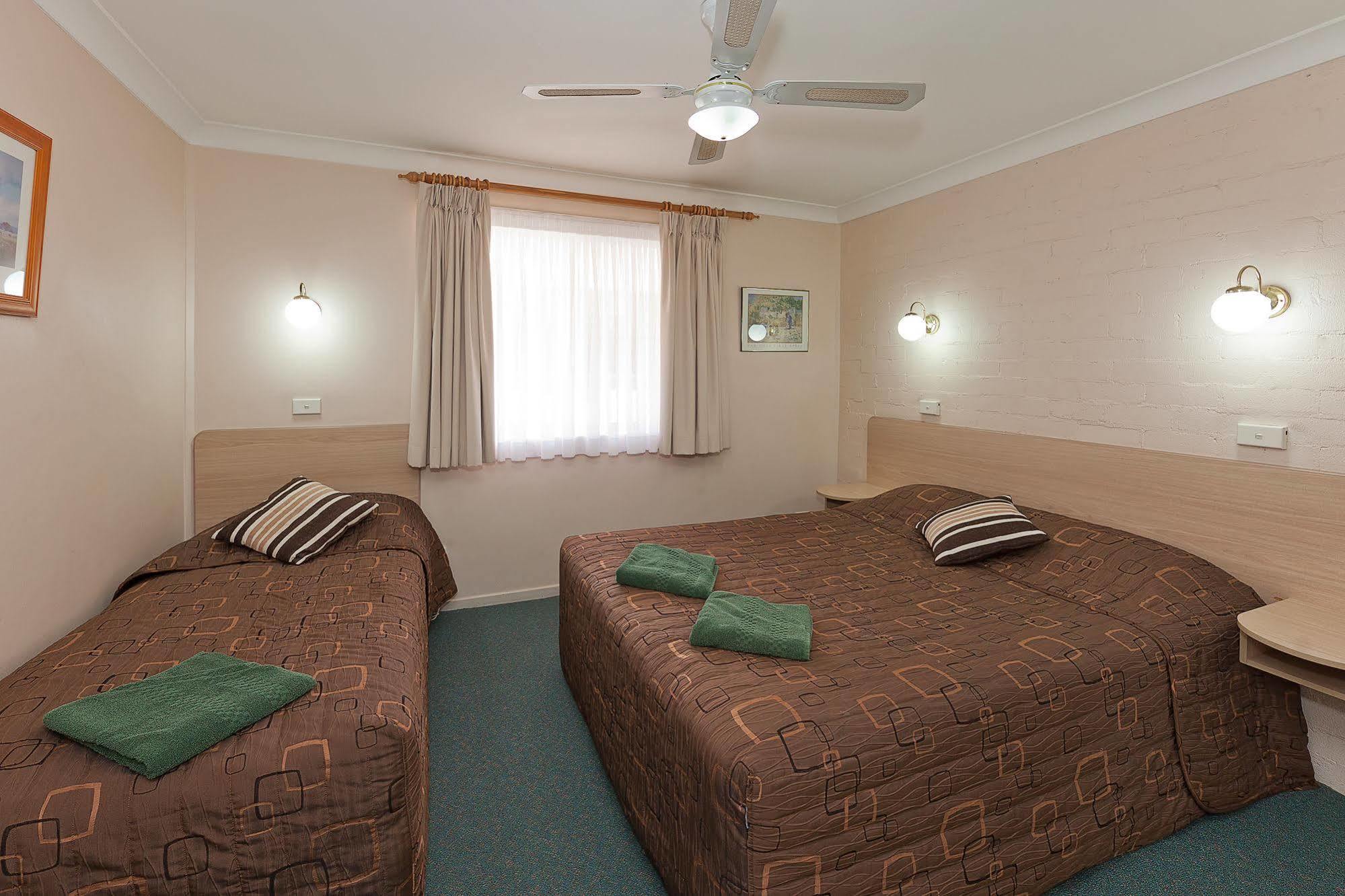 Abraham Lincoln Motel Tamworth Exterior photo